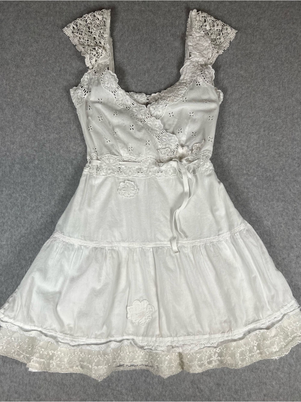 Free People Cottagecore Coquette White Eyelet Lace Mini Dress XS - Picture 7 of 16